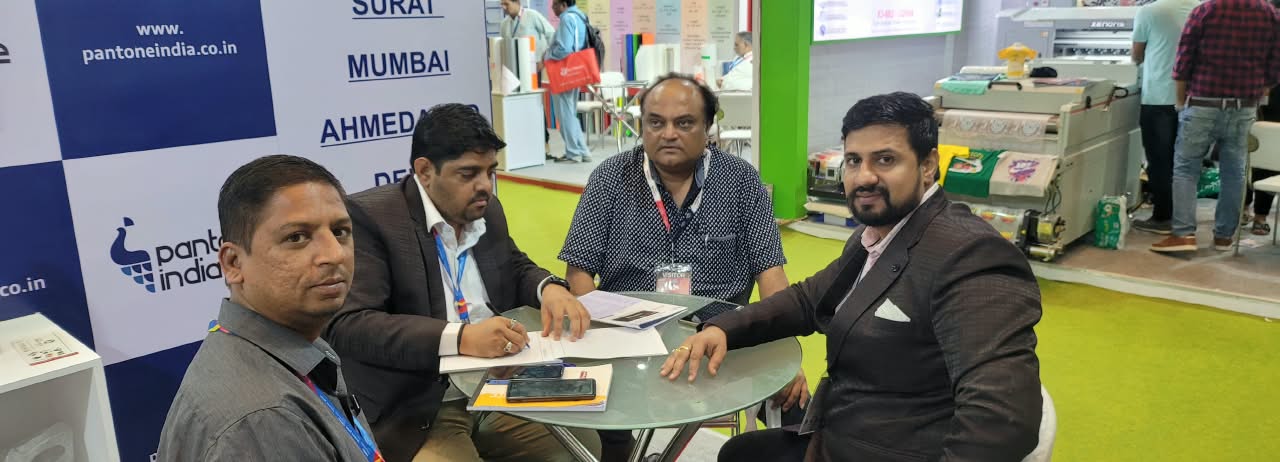 EXHIBITION VIBE 