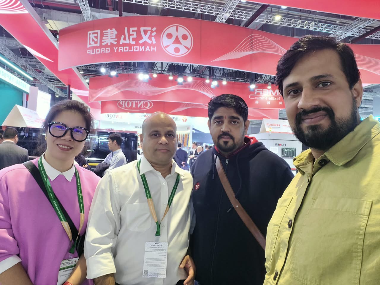 EXHIBITION VIBE 