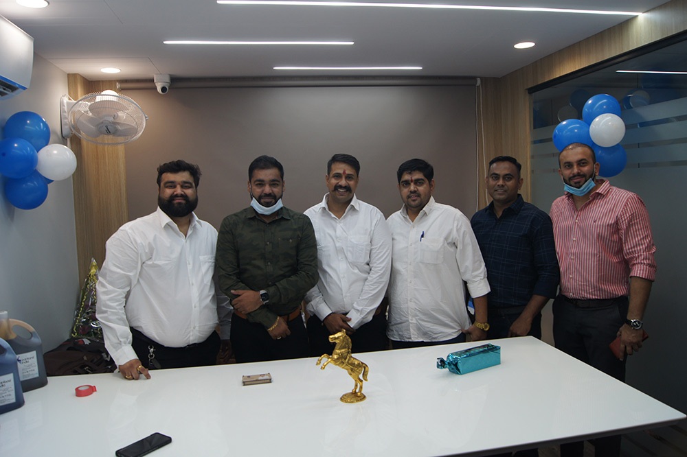 Gallery Pantone India